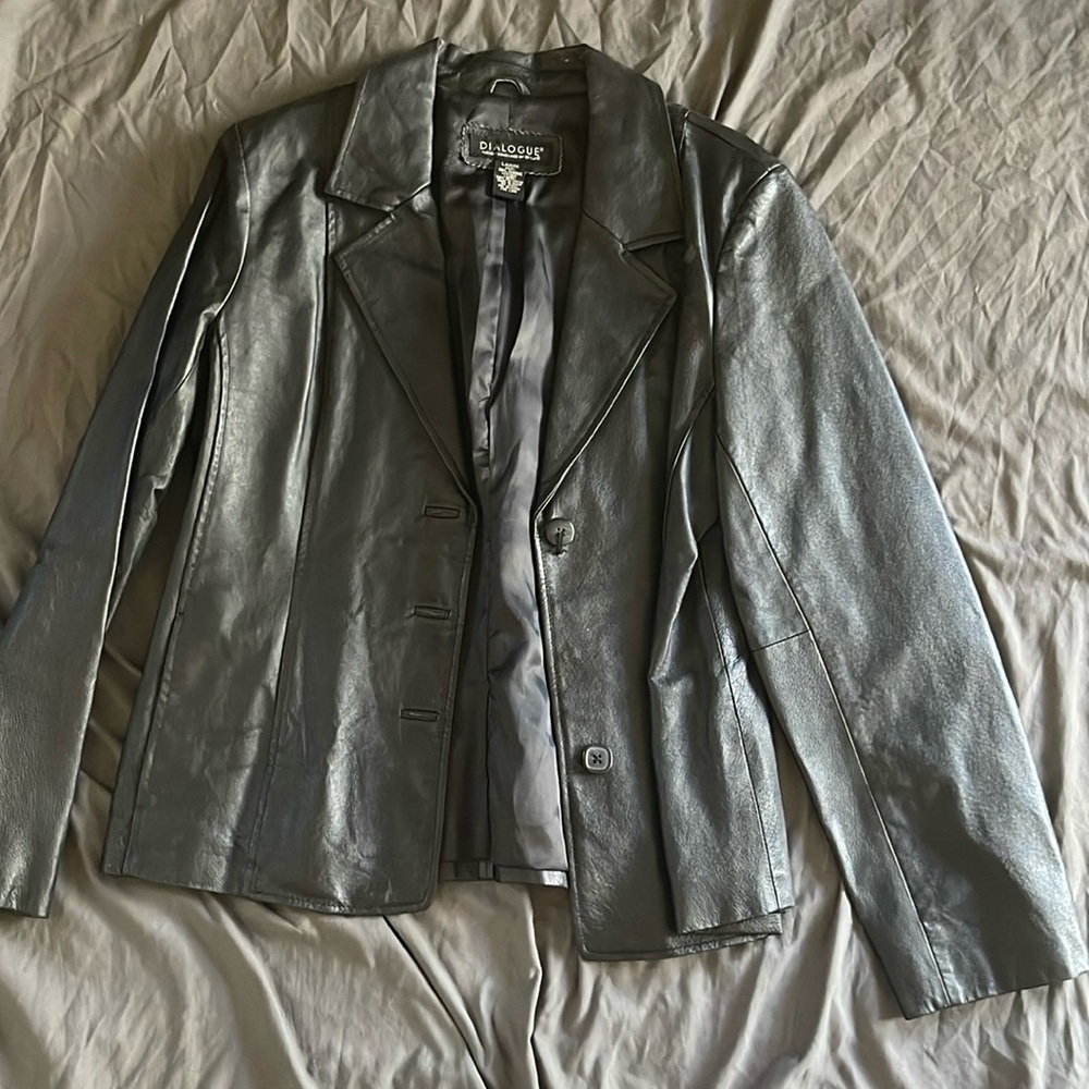 Black leather jacket, and good condition